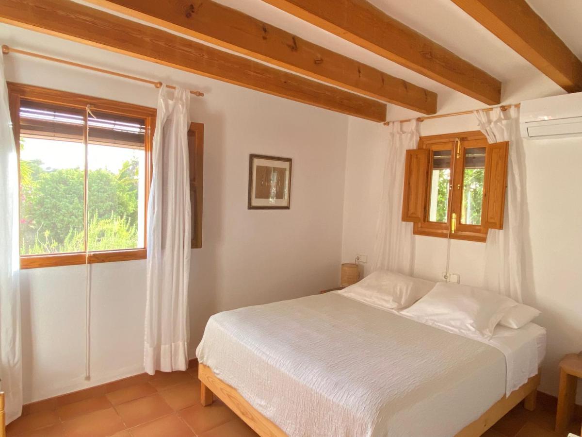 Ses Oliveres Cala Saona Bagian luar foto